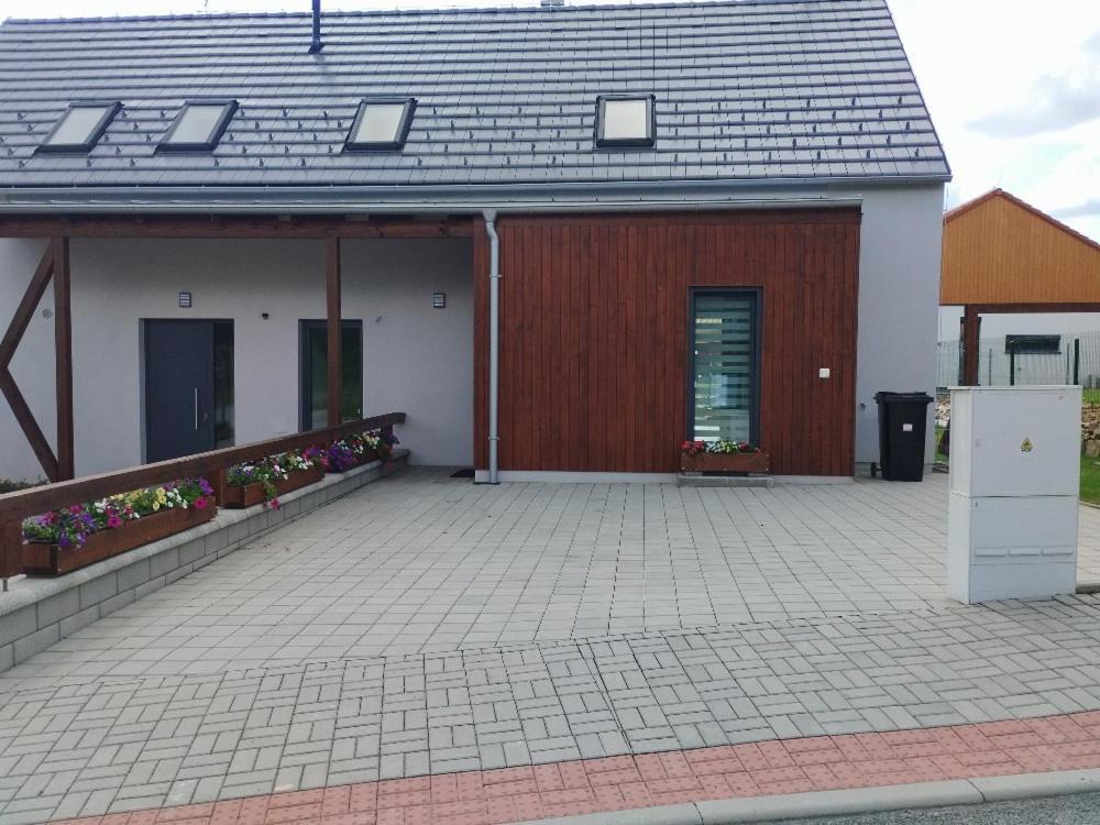 Apartman Dasa Frymburk Luaran gambar