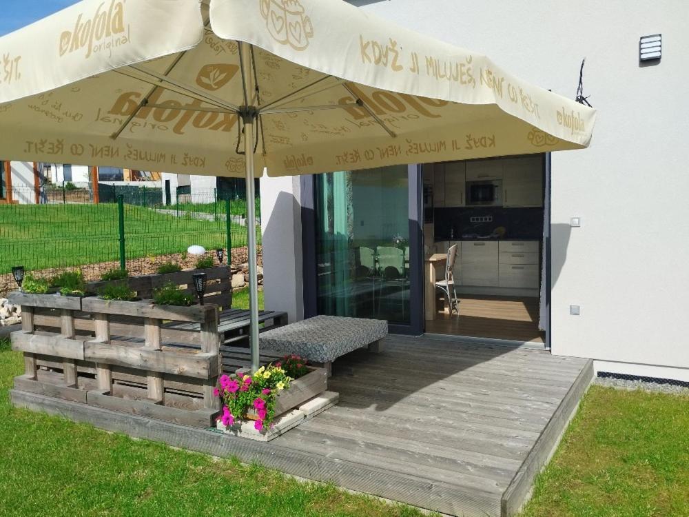 Apartman Dasa Frymburk Luaran gambar