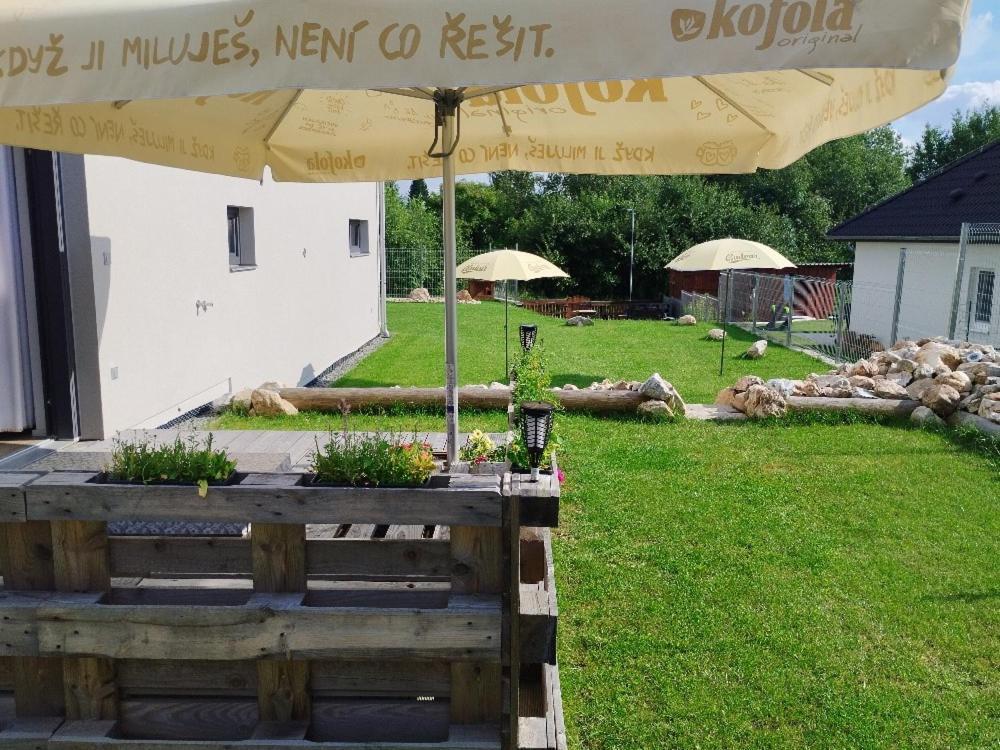 Apartman Dasa Frymburk Luaran gambar