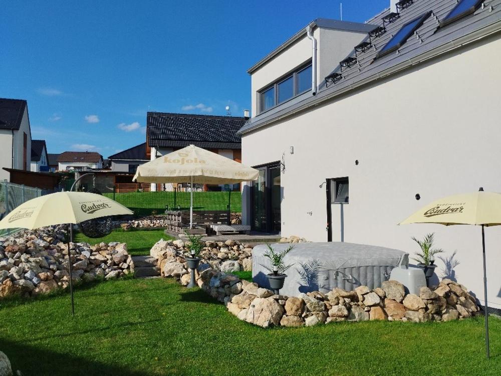 Apartman Dasa Frymburk Luaran gambar